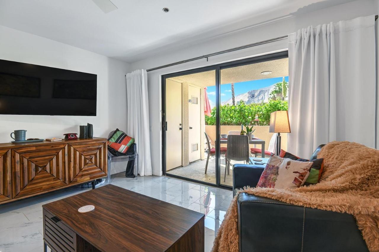 Modern Plaza Villas Oasis Palm Springs Extérieur photo