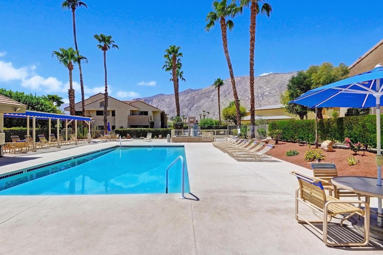 Modern Plaza Villas Oasis Palm Springs Extérieur photo