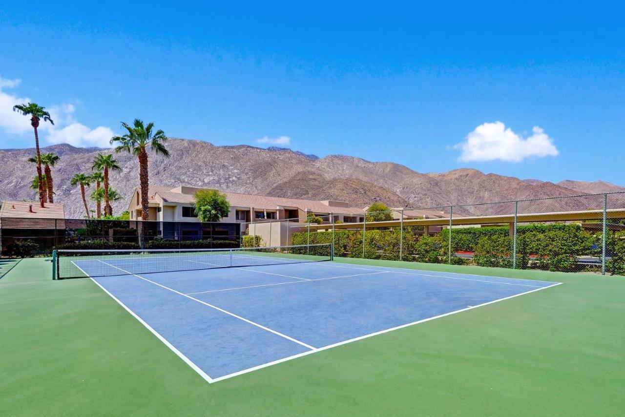 Modern Plaza Villas Oasis Palm Springs Extérieur photo